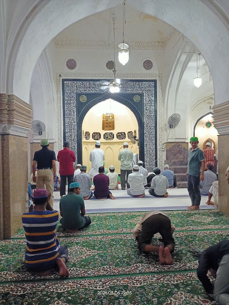 Jama Masjid Shujaiya - Jama Masjid Shujaiya, 43, 22-5, Charminar Rd, Char Kaman, Pathar Gatti, Hyderabad, Telangana 500002, India
