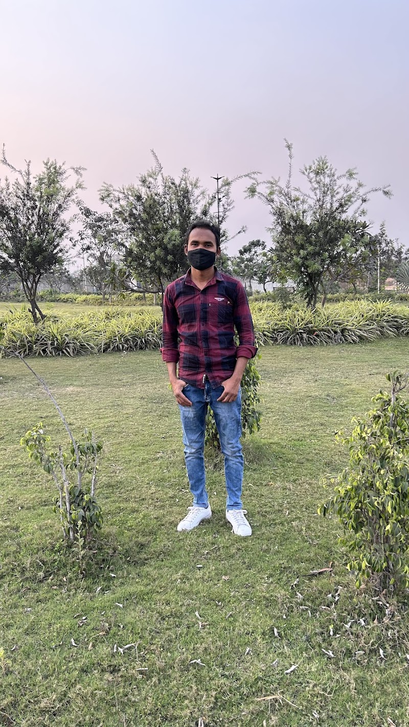 Babadham Bal Udyan - Babadham Bal Udyan, V9WC+33, Raigarh, Chhattisgarh 496001, India