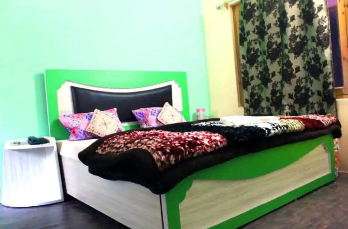 ADARSH HOME STAY AND RESTAURANT - ADARSH HOME STAY AND RESTAURANT Bhataghat, Mussoorie, Uttarakhand 248179, India