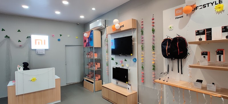 Mi store Raza telecom - Mi store Raza telecom, City center mall, Nayaganj Ward, Bhatapara, Chhattisgarh 493118, India
