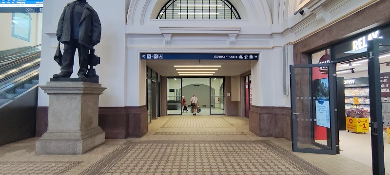 Česká spořitelna, a.s. - ATM - Česká spořitelna, a.s. - ATM, Nádražní 102/9, Hlavní nádraží ČD, 326 00 Plzeň-Plzeň 2-Slovany, Czechia