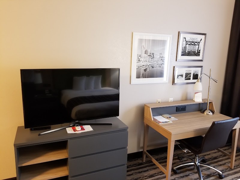 Country Inn & Suites by Radisson, Nashville Airport East, TN - Country Inn & Suites by Radisson, Nashville Airport East, TN 3423 Percy Priest Dr, Nashville, TN 37214, USA