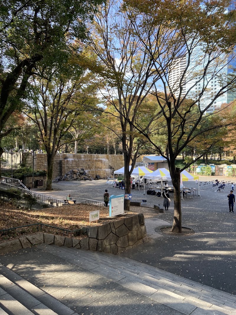 Shinjuku Central Park Fun More Time Plaza - Shinjuku Central Park Fun More Time Plaza 2 Chome-11 Nishishinjuku, Shinjuku City, Tokyo 160-0023, Japan