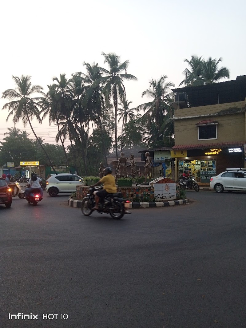 Michael Vincent Lobo Road - Michael Vincent Lobo Road, HQHJ+4RJ, St. Annes Church Rd, Parra, Goa 403510, India