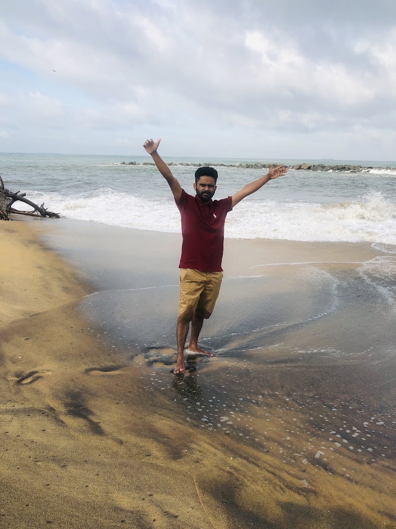 Uswetakeiyawa Beach - Uswetakeiyawa Beach, 2VG6+7MP, Beach Rd, Kandana, Sri Lanka