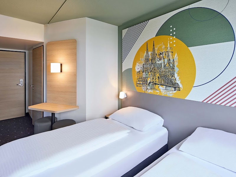 B&B HOTEL Köln-Marsdorf - B&B HOTEL Köln-Marsdorf Toyota-Allee 40-42, 50858 Köln, Germany