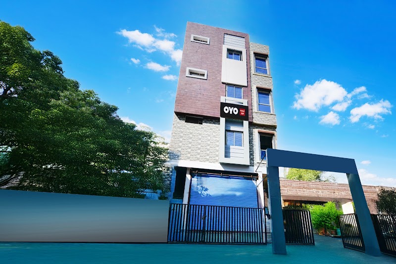 Hotel O SDF Hotel Shree Deep - Hotel O SDF Hotel Shree Deep 81, Ramji ki Gali, Kharakua Colony, Ujjain, Madhya Pradesh 456006, India