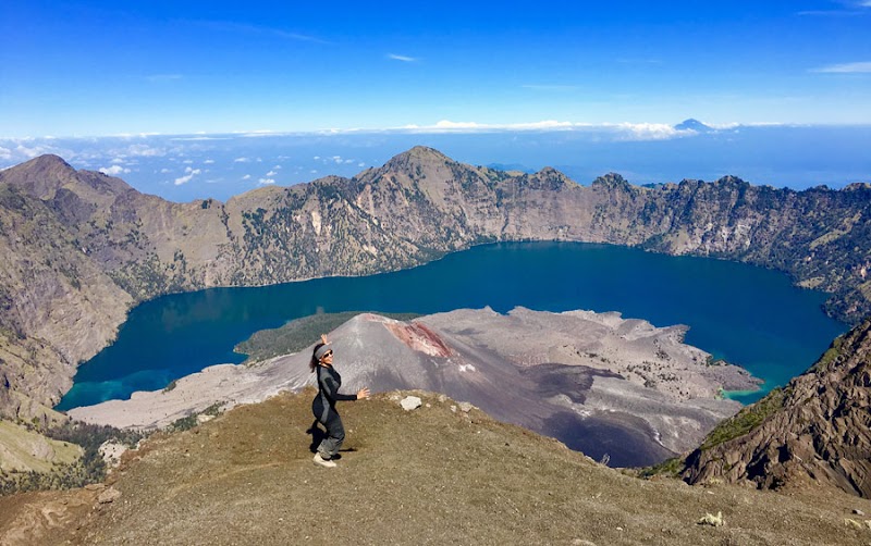 Mount Rinjani Trekking Services - Mount Rinjani Trekking Services, Jl. Cendrawasih No.8, Cakranegara Bar., Kec. Cakranegara, Kota Mataram, Nusa Tenggara Bar. 83239, Indonesia