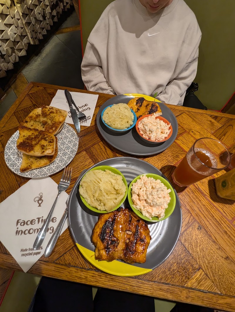 Nando's St Christopher's Place - Nando's St Christopher's Place, 16-18 St Christopher's Pl, James St, London W1U 1EG, UK