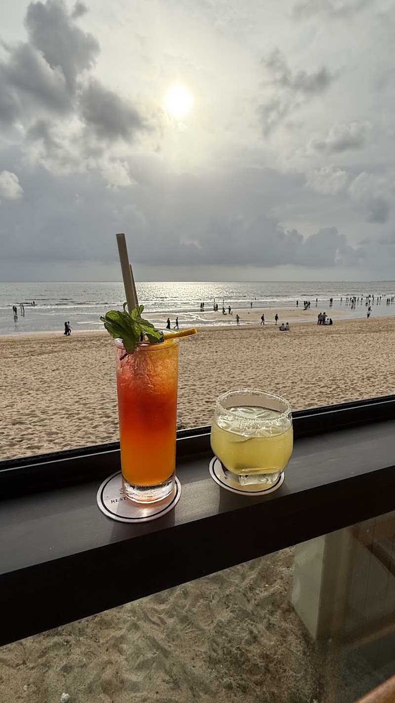 Sea Side Patio Beach Front Cafe - Sea Side Patio Beach Front Cafe Citizen Hotel, 960, Juhu Tara Rd, Airport Area, Juhu, Mumbai, Maharashtra 400049, India