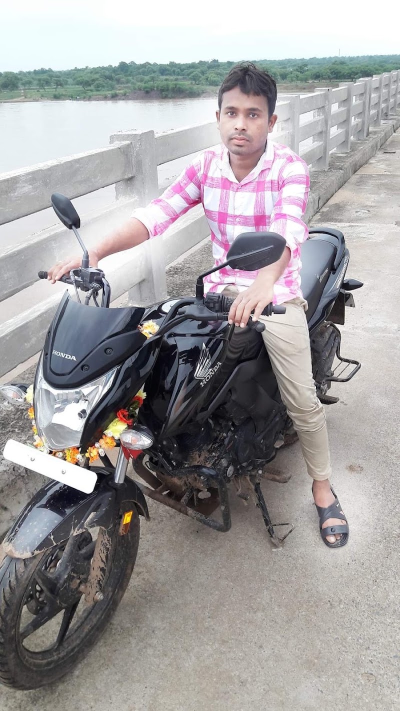 Yamaha Srishti JANJGIR - Yamaha Srishti JANJGIR, SDM Karyalay, ke Baju, Vivekanand Marg, Old Chandaniya Para, Janjgir, Chhattisgarh 495668, India