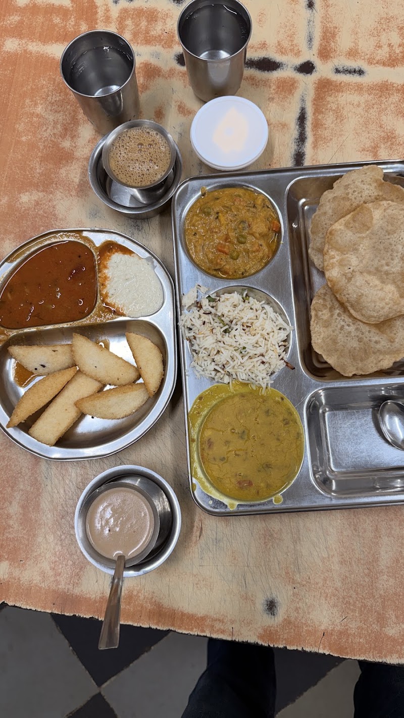 National Hindu Restaurant - National Hindu Restaurant Vakils House, 18, Ram Gulam Marg, opposite Foreign Post Office, Ballard Estate, Fort, Mumbai, Maharashtra 400001, India
