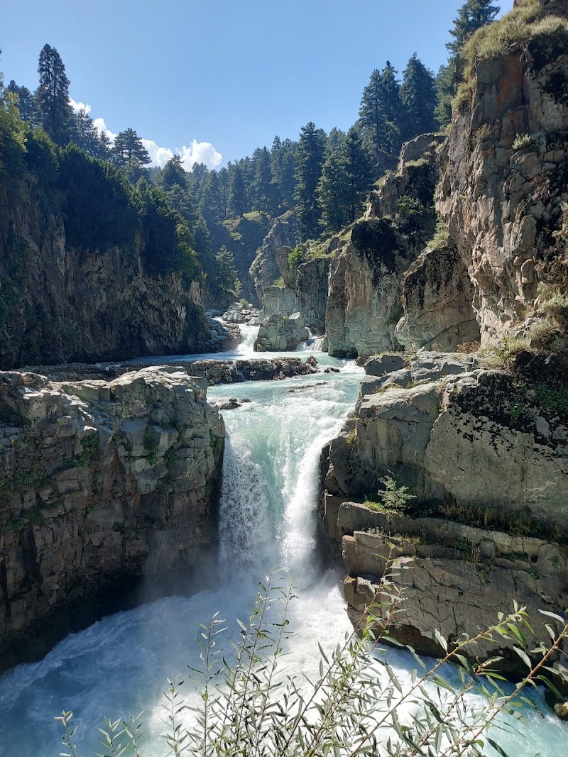Kashmir Travelscape - Kashmir Travelscape, Shah Complex, Ompura, 191111