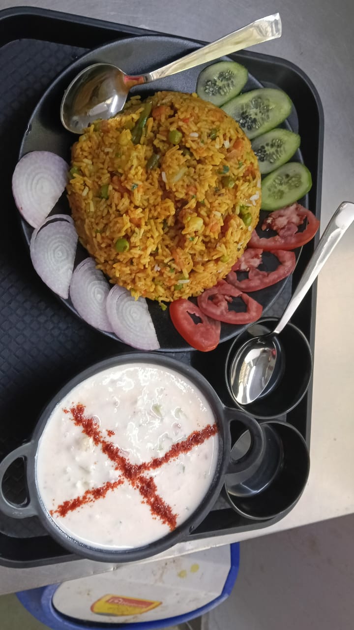 Baithak - Cafe & Restro - Baithak - Cafe & Restro 100 feet road, opp. Aravali Hospital, near Radisson blu, Block D, Malla Talai, Udaipur, Rajasthan 313004, India