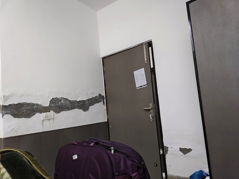 Hotel O by OYO Silver Arc Mall Ludhiana Formerly White Solitaire 1 - Hotel O by OYO Silver Arc Mall Ludhiana Formerly White Solitaire 1 C Block, Plot No. 611, behind Silver Arc Mall, opposite Park, Gurdev Nagar, Ludhiana, Punjab 141001, India