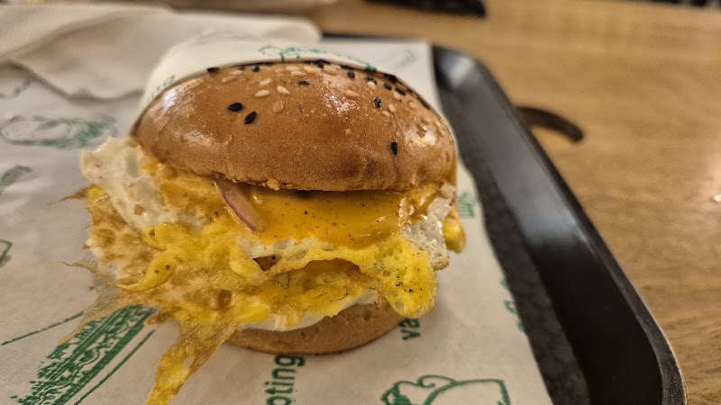 Biggies Burger: Bargarh - Biggies Burger: Bargarh Plot no 1367, 8JW9+M2J, 18501, chowk, near swayamsiddha bhawan, Bandutikra, Bargarh, Odisha 768028, India