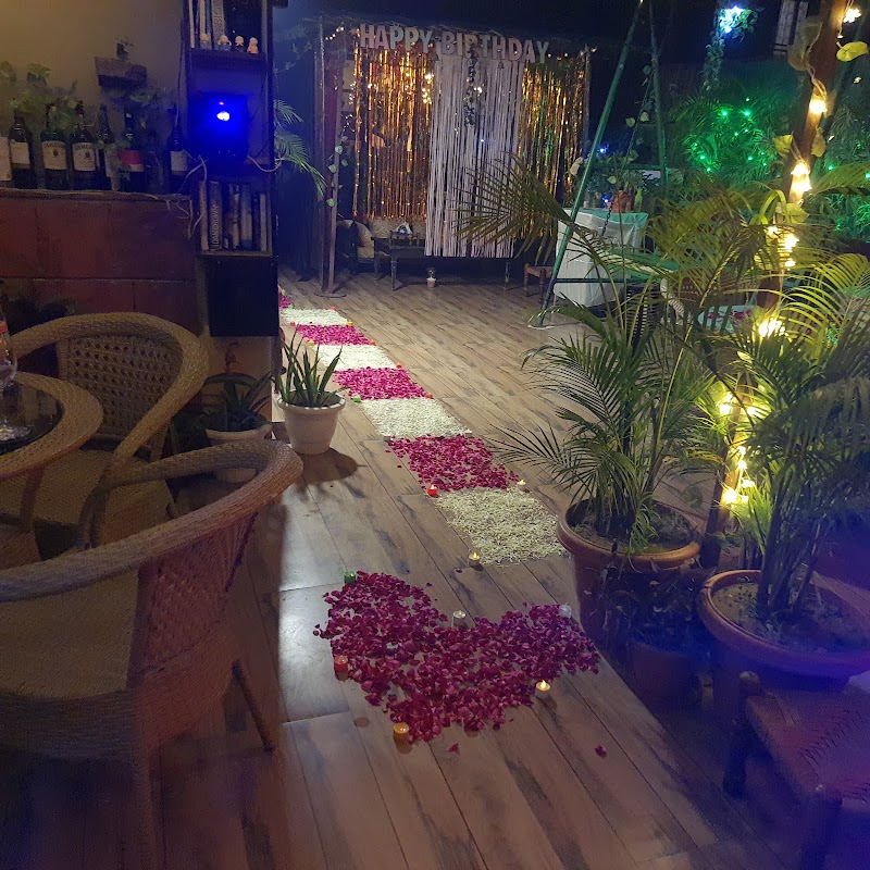 Runaway boutique studio & cafe - Runaway boutique studio & cafe, Today Blossoms II, Sector 51, Bindapur, Gurugram, Haryana 122018, India