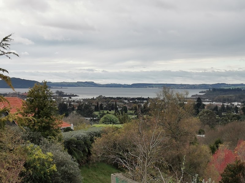 Geyser Lookout BnB - Geyser Lookout BnB 17 Kerswell Terrace, Tihiotonga, Rotorua 3015, New Zealand