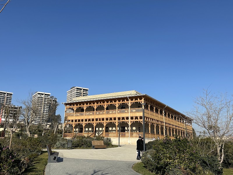 Nizami Ganjavi Park