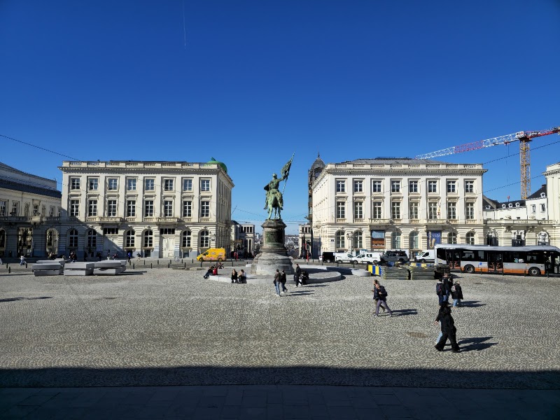 Koningsplein - Statue of Godfrey of Bouillon