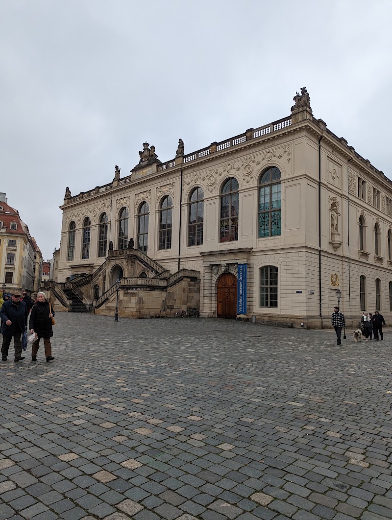 Q-Park Frauenkirche / Neumarkt - Q-Park Frauenkirche / Neumarkt, Landhausstraße 2, 01067 Dresden, Germany