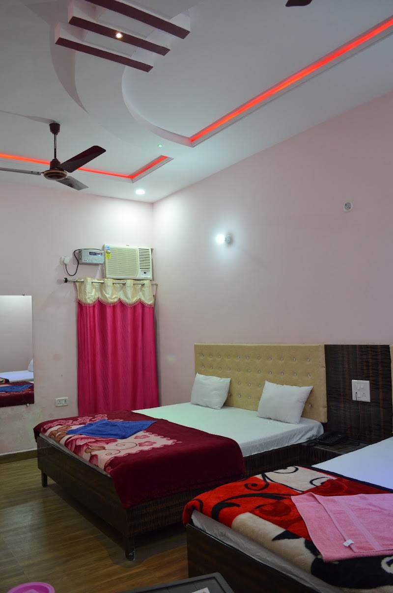 Shri Bhagvat Dham - Shri Bhagvat Dham, main road, Sitapur, Chitrakoot, Ranipur Bhatt, Uttar Pradesh 210205, India