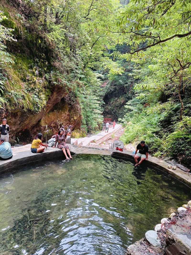 Jibhi Waterfall - Jibhi Waterfall jibhi, Tandi, Rashala, Himachal Pradesh 175123, India