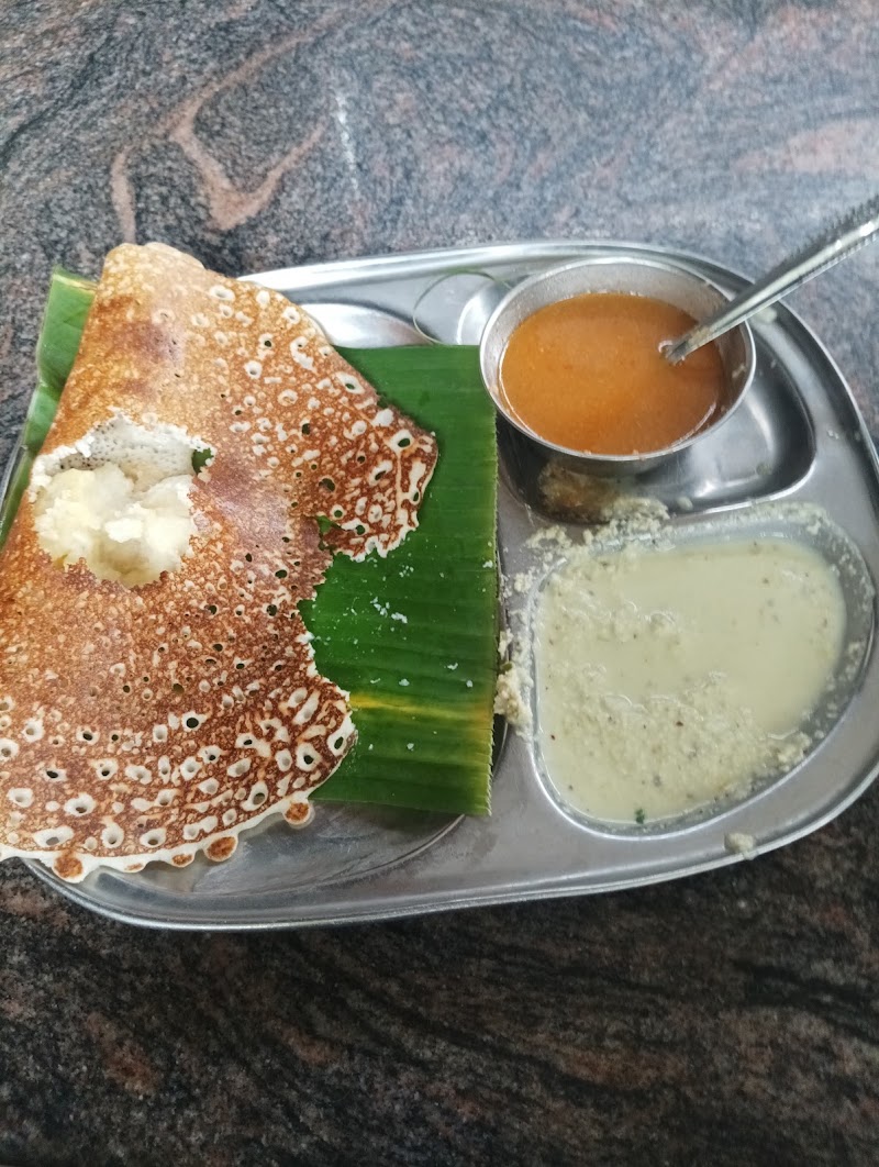 Davangere Benne Dose Hotel - Davangere Benne Dose Hotel, Sogi Circle, Holagundi Rd, opposite kayaka Bhavan, Huvina Hadagali, Karnataka 583219, India