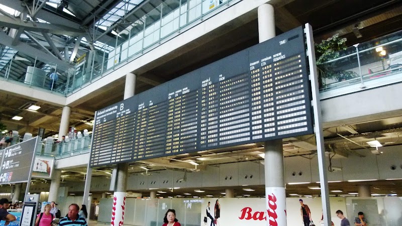 Thai Passport Immigration - Thai Passport Immigration, 999 ท่าอากาศยานสุวรรณภูมิ ตำบล หนองปรือ ิ Tambon Nong Prue, Amphoe Bang Phli, Chang Wat Samut Prakan 10540, Thailand
