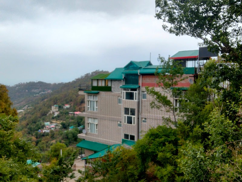Orchid Kasauli home stay with swimming pool