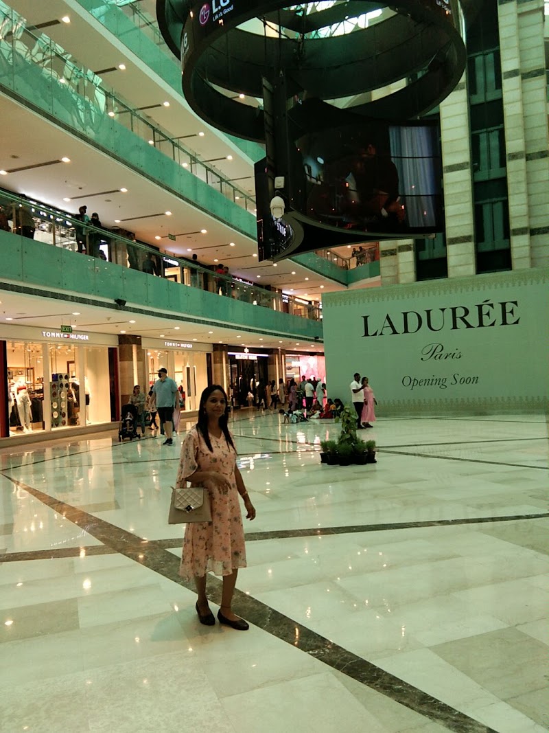 Mango - Mango G33W+QWX, Ambience Island, DLF Phase 3, Sector 24, Gurugram, Haryana 122010, India