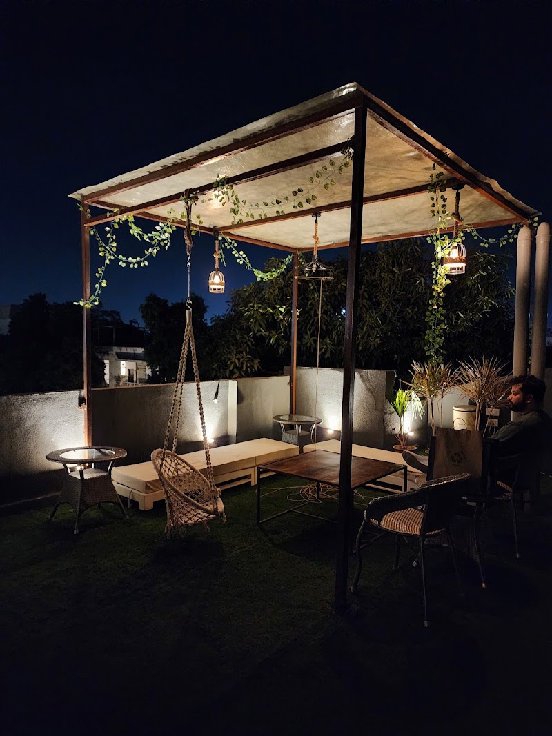 The Gulmohar Mansion - Boutique Stay in Jaipur - The Gulmohar Mansion - Boutique Stay in Jaipur B-7, Bhawani Singh Rd, ESIC Colony, C Scheme, Lalkothi, Jaipur, Rajasthan 302001, India