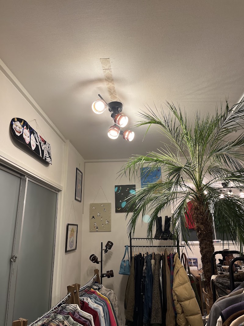 古着屋K2 〜Coffee × Vintage〜 | 浅草 - 古着屋K2 〜Coffee × Vintage〜 | 浅草 3-chōme-26-8 Asakusa, Taito City, Tokyo 111-0032, Japan