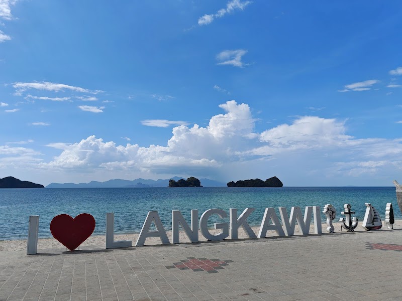 Pantai Tanjong Rhu - Pantai Tanjong Rhu Pantai Tanjong Rhu, 07000 Langkawi, Kedah, Malaysia