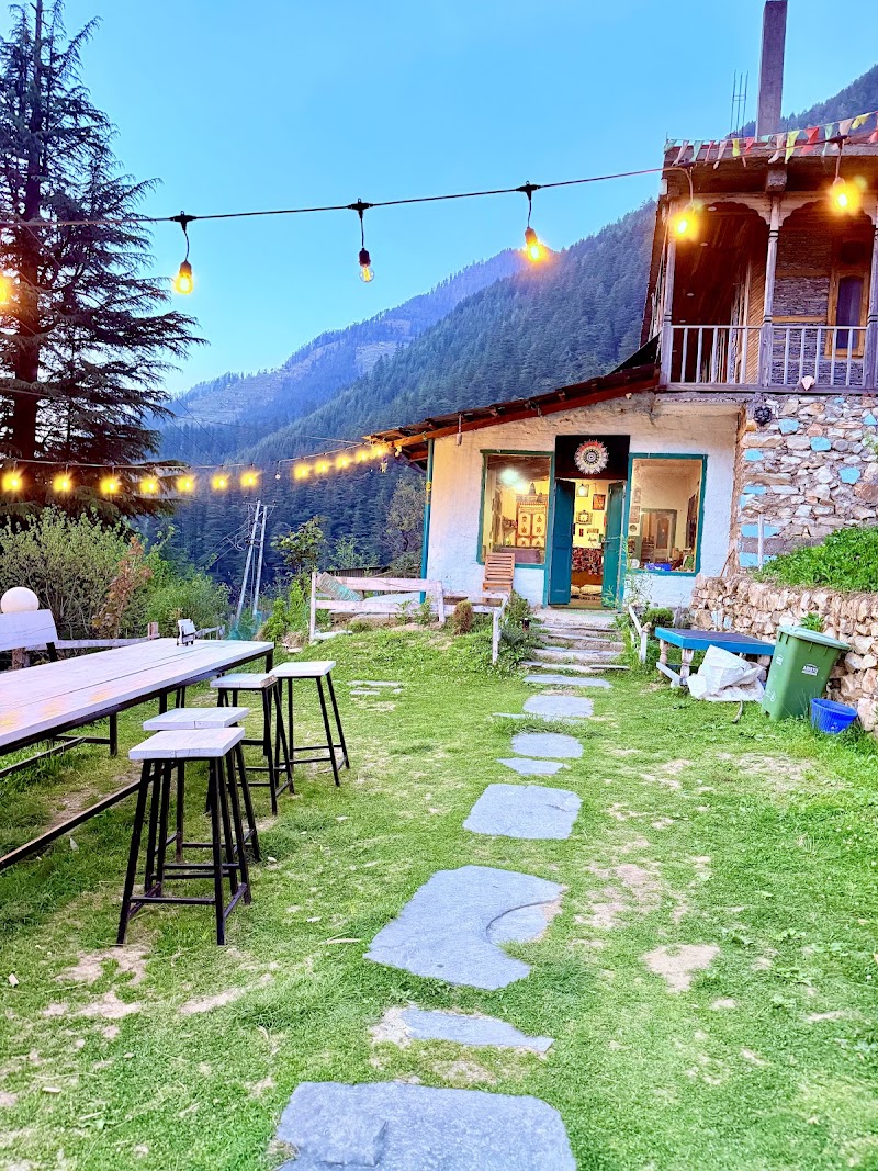 Neti Neti Cafe - Neti Neti Cafe opposite Bradhi Resort, Jibhi, Himachal Pradesh 175123, India
