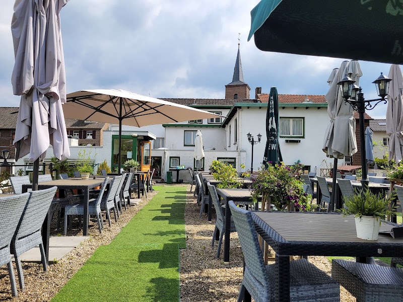 Bij Giuseppe - Bij Giuseppe Kapelaan Houbenstraat 4, 6285 AB Epen, Netherlands