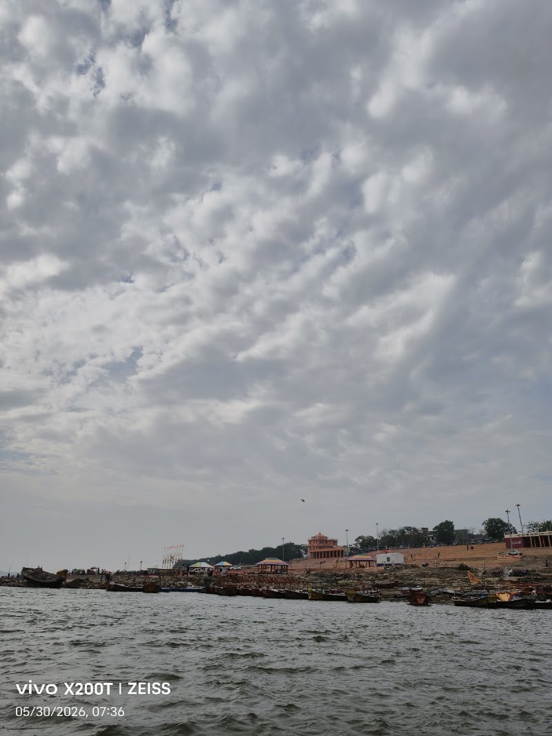 Sangam View and Selfie Point - Sangam View and Selfie Point CV9J+RM3 Sachcha Ashram, Arail Rd, near Shri Tapasvi Brahman Ashram, Barna, Naini, Prayagraj, Uttar Pradesh 211008, India