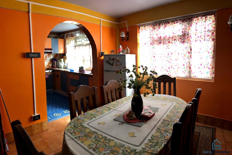 Seven Oaks Homestay, Darjeeling - Seven Oaks Homestay, Darjeeling 585/1 Cart Road, P.O. 7 Oaks Rose Bank, Rajbari, Darjeeling, West Bengal 734101, India