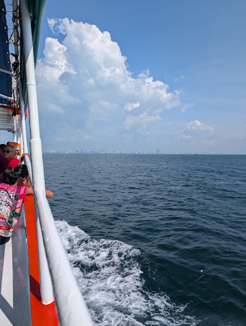 Ferry Boat Pattaya - Koh Larn - Ferry Boat Pattaya - Koh Larn WVH9+C6Q, Unnamed Road, Muang Pattaya, Thailand