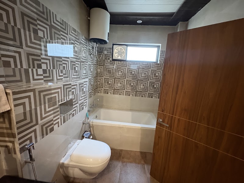 Riverline Gold Resort Rishikesh - Riverline Gold Resort Rishikesh, Vill Jogiyana, Tapovan Road, Tehsil Yamkeshwar, Mohan Chatti, Rishikesh, Uttarakhand 246121, India