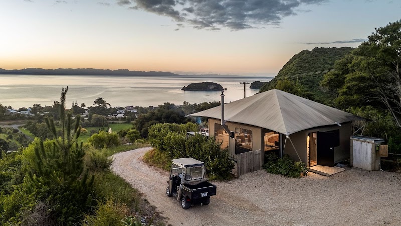 Drift Off Grid - Drift Off Grid 1322 Abel Tasman Drive, Tata Beach 7183, New Zealand
