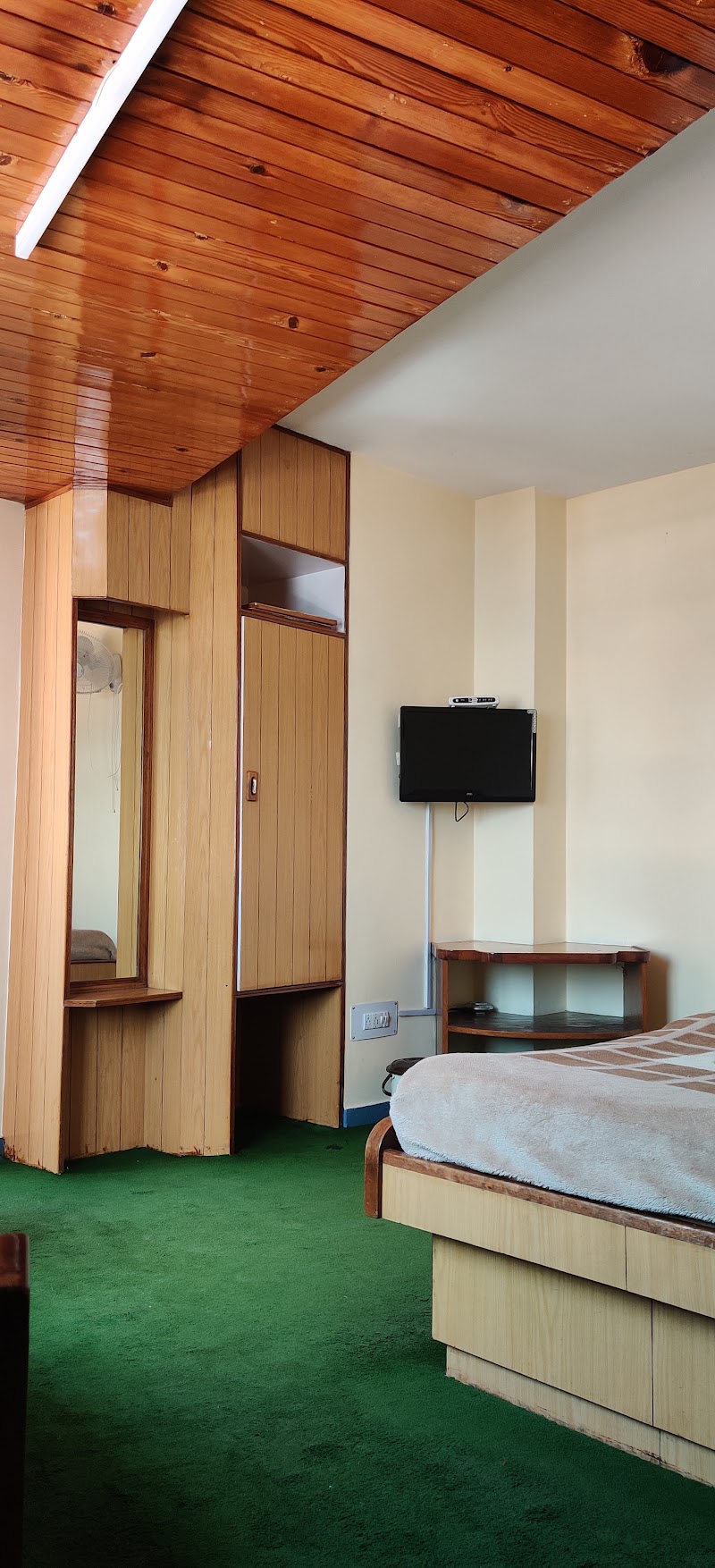 Hotel Amber Shimla - Hotel Amber Shimla, Hotel Amber, Ram Bazar, Shimla, Himachal Pradesh 171001, India