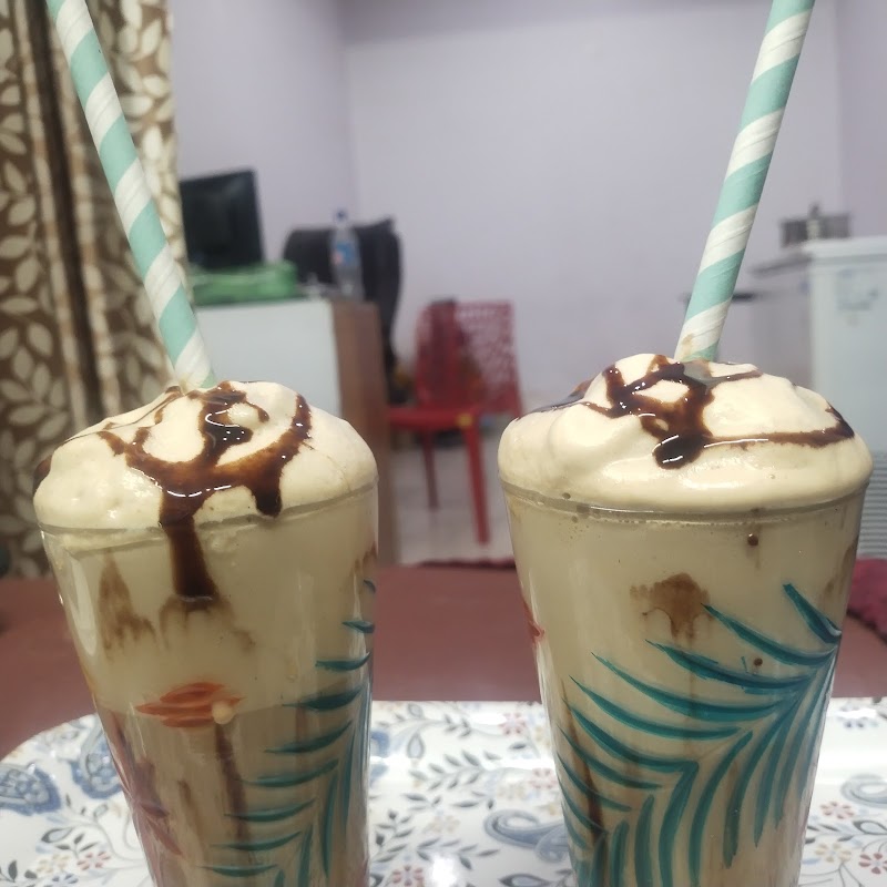 Himalayan Food Corner - Himalayan Food Corner near Dev Sanskriti Tour and Travels, Aut, Himachal Pradesh 175121, India