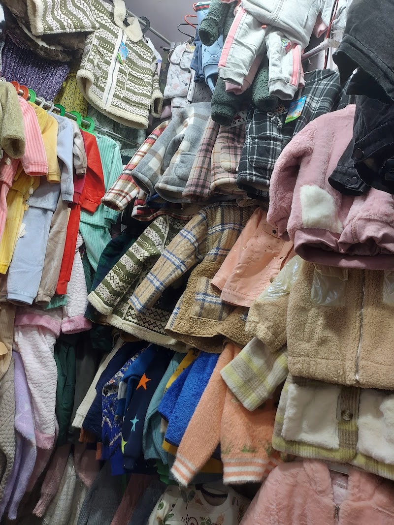 TIBETAN MARKET - TIBETAN MARKET 9FQ3+PH6, Ayarpatta, Nainital, Uttarakhand 263001, India