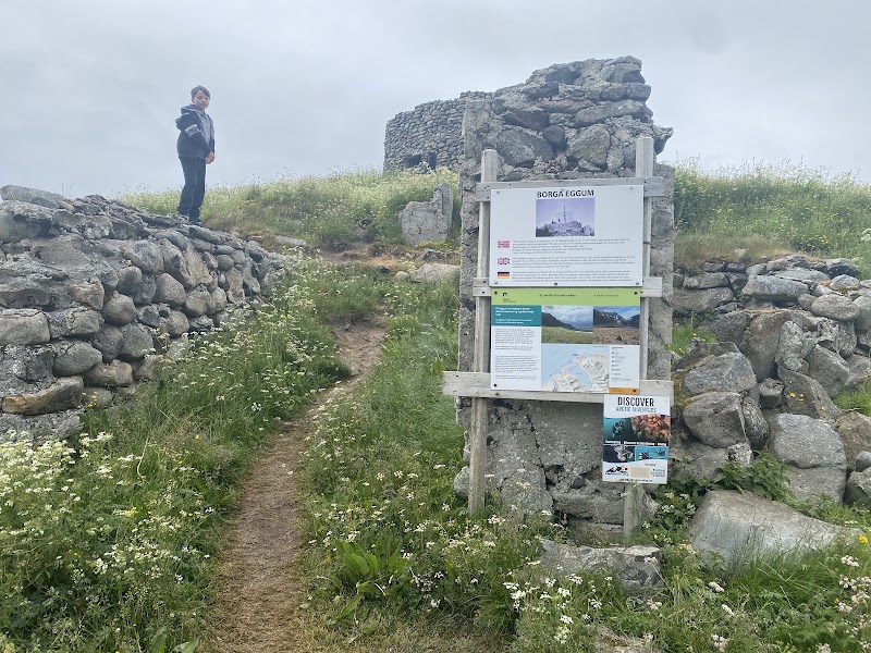 Borga Eggum - Borga Eggum, Eggumsveien 850, 8360 Bøstad, Norway
