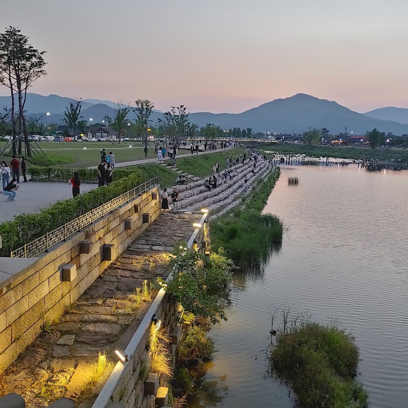 Woljeonggyo Bridge - Woljeonggyo Bridge 48 Gyo-dong, Gyeongju, Gyeongsangbuk-do, South Korea