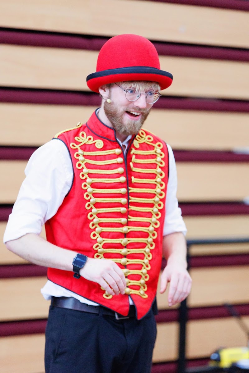 Arthur the Juggler - Arthur the Juggler, Rotherhithe St, London SE16 5DJ, UK