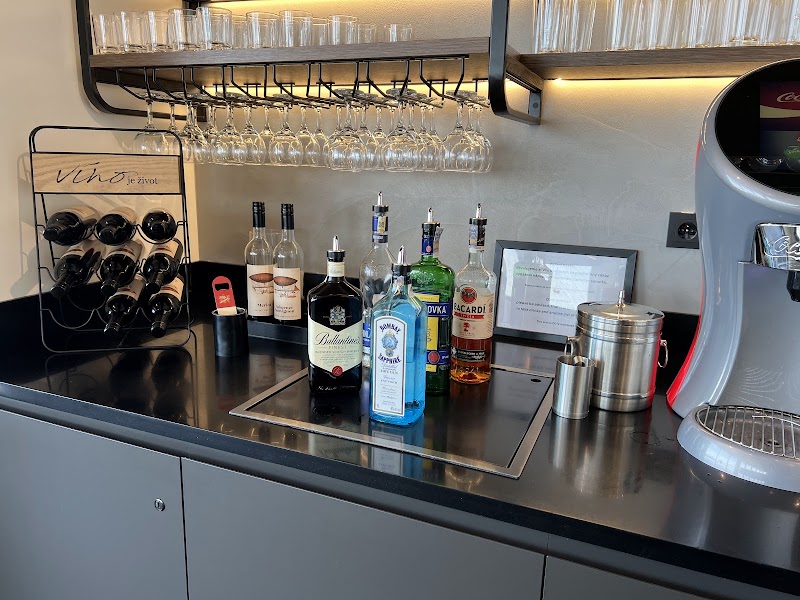 MasterCard Lounge - MasterCard Lounge, Aviatická 1017/2, 161 00 Praha 6-Ruzyně, Czechia