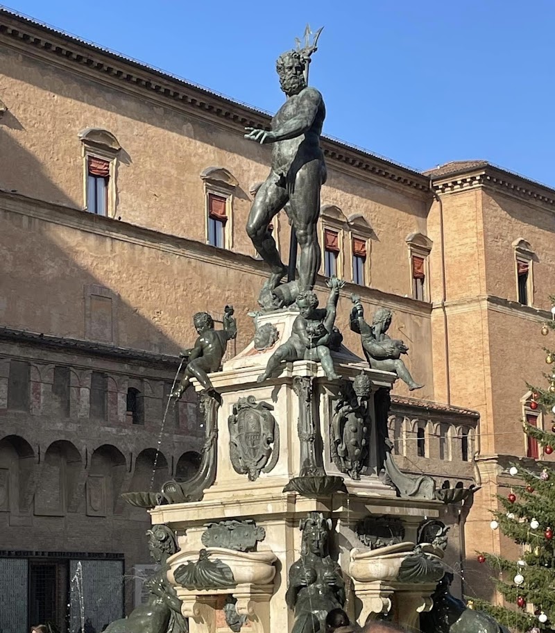Neptune's Fountain - Neptune's Fountain Piazza del Nettuno, 40124 Bologna BO, Italy