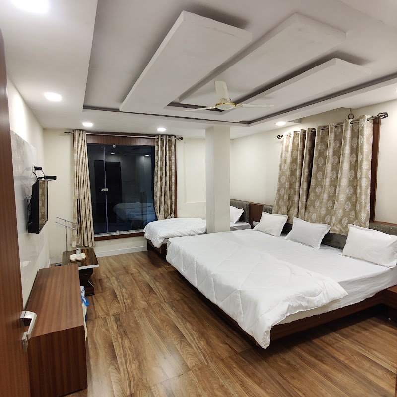 Hotel Shreeji Residency - Hotel Shreeji Residency Gandhi Chowk, nearby Ram Mandir, Pachmarhi, Pachmarhi Cantt, Madhya Pradesh 461881, India